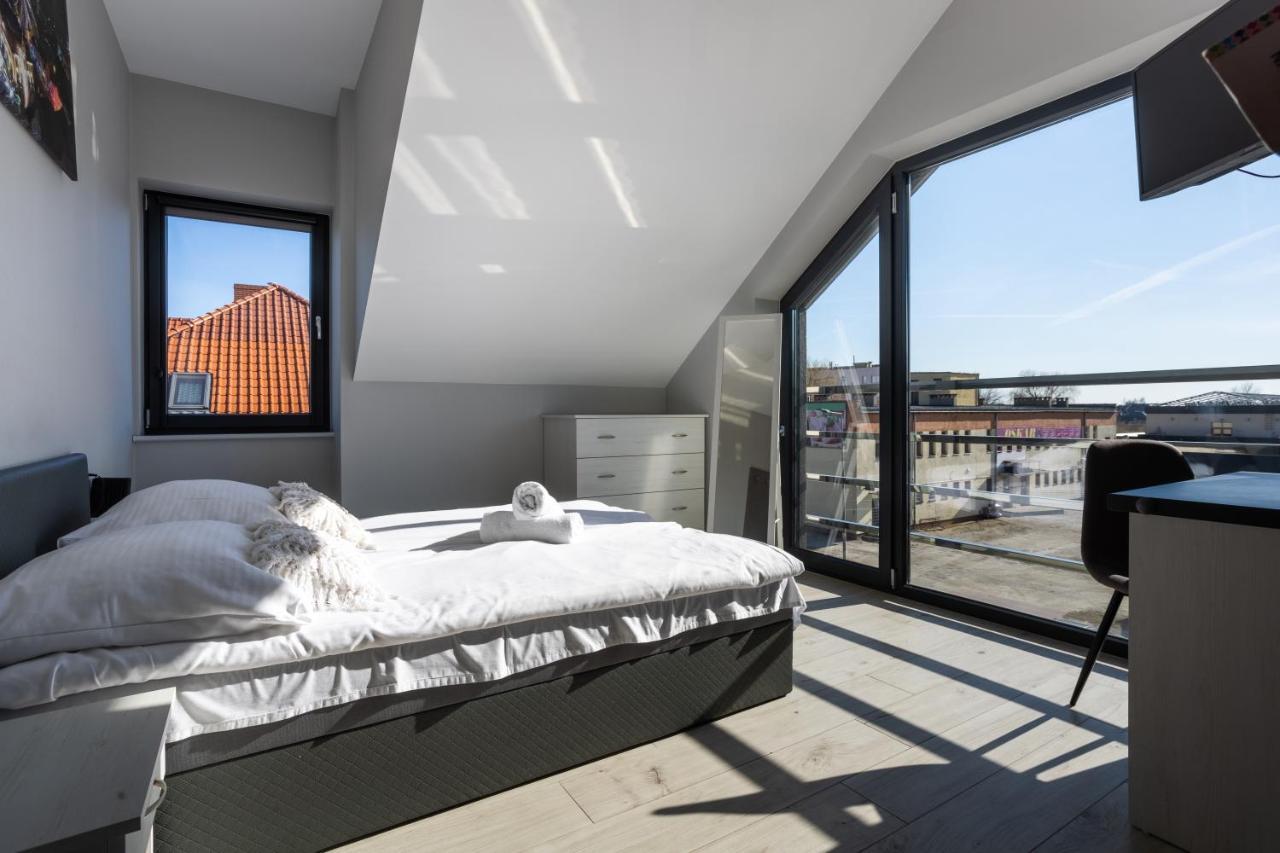 Noclegijarocin Bed & Breakfast ภายนอก รูปภาพ