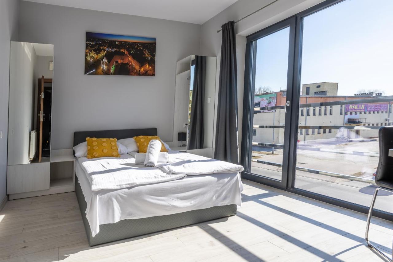 Noclegijarocin Bed & Breakfast ภายนอก รูปภาพ