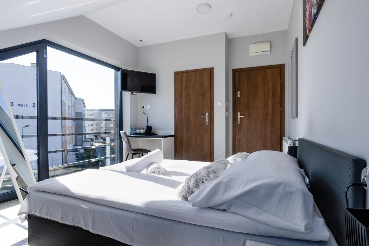 Noclegijarocin Bed & Breakfast ภายนอก รูปภาพ