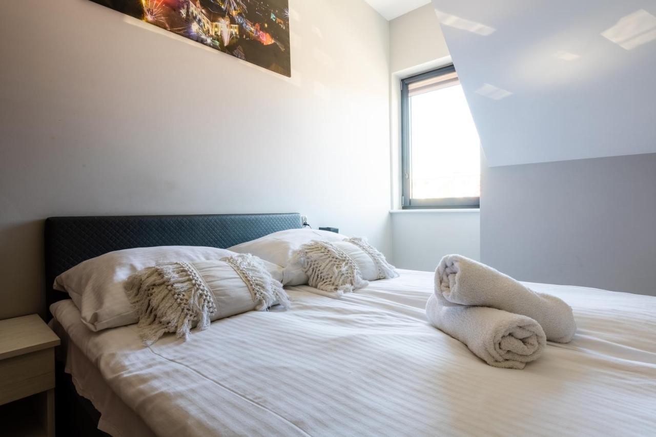 Noclegijarocin Bed & Breakfast ภายนอก รูปภาพ